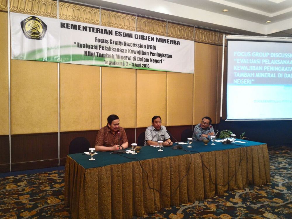 Gallery FGD  “Evaluasi Pelaksanaan Kewajiban Peningkatan Nilai Tambah Mineral di Dalam Negeri” di Yogyakarta 2-3 Juni 2016 3 cdb04045_d8d7_44e4_80a4_56aa7067bd15