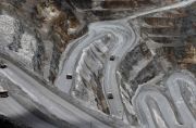 Komisi VII Pertanyakan Keseriusan Freeport Bangun Smelter ke Chappy Hakim