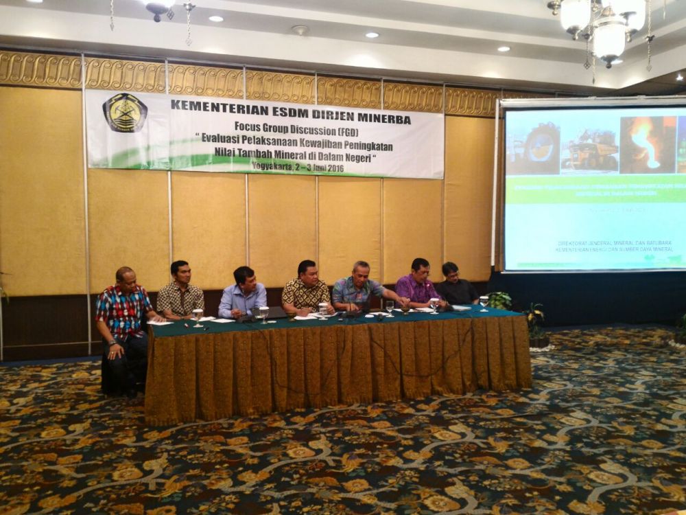 Gallery FGD  “Evaluasi Pelaksanaan Kewajiban Peningkatan Nilai Tambah Mineral di Dalam Negeri” di Yogyakarta 2-3 Juni 2016 24 ok
