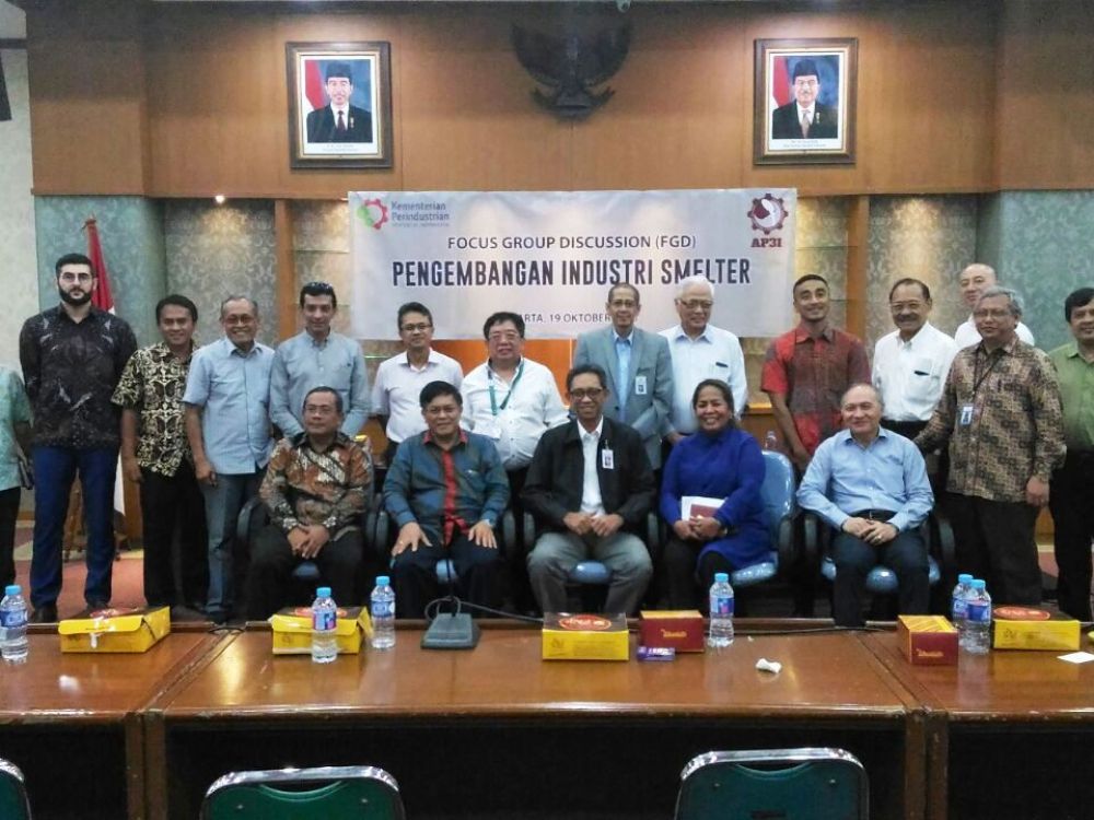 Gallery FGD Pengembangan Industri Smelter, di Gedung Kemenperin, 19 Oktober 2016 6 whatsapp_image_2016_10_19_at_20_55_37