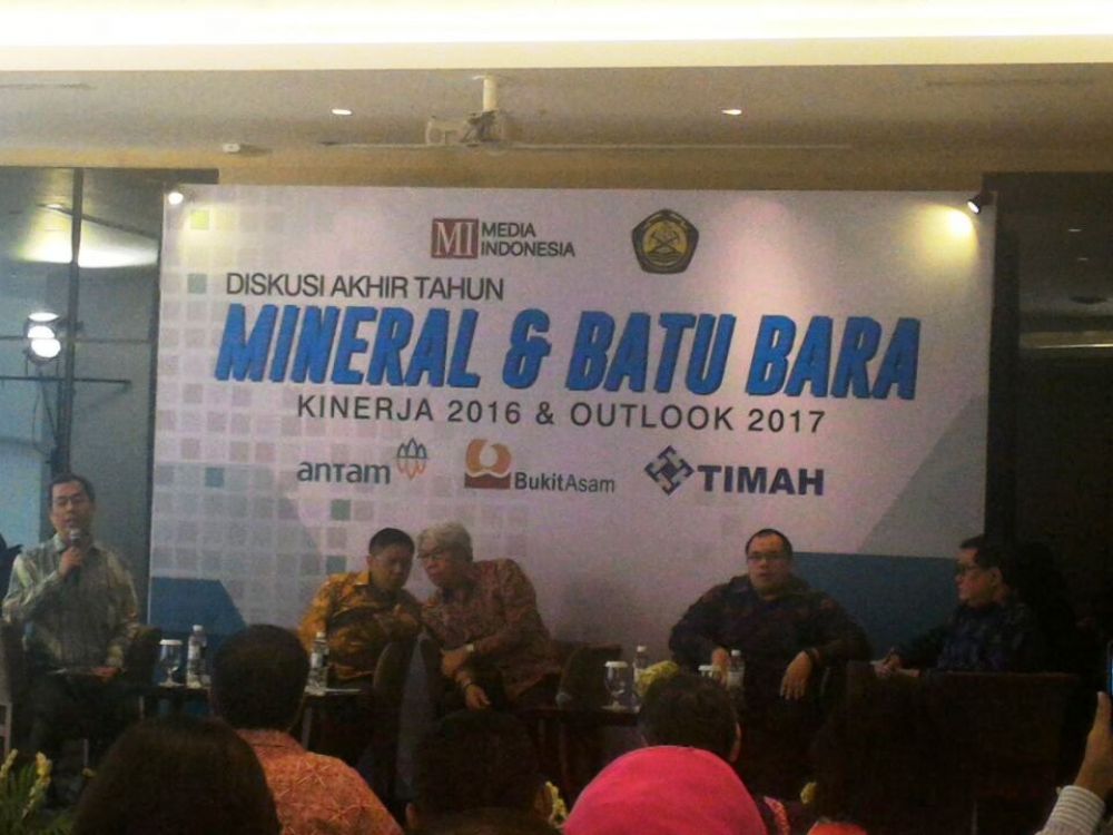 Gallery Diskusi Akhir Tahun MINERAL DAN BATU BARA  CAPAIAN KINERJA 2016 DAN OUTLOOK 2017, 20 Des 2016 4 whatsapp_image_2016_12_20_at_14_16_52