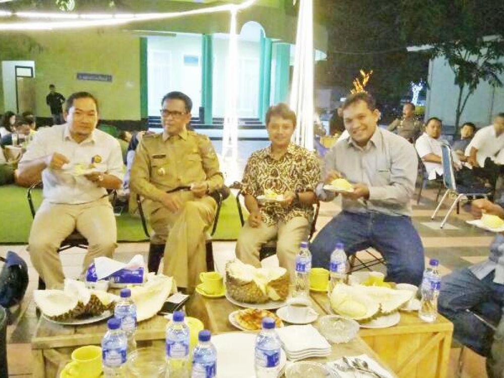 Gallery Peserta kegiatan evaluasi pasca diklat, yg dihadiri wakil perusahaan PT Huadi dan Dinas ESDM dan Perindustrian kab. Bantaeng tgl. 21-24 Maret 2017 whatsapp_image_2017_04_07_at_09_11_27