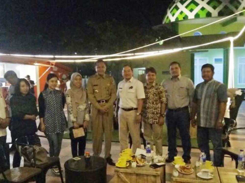 Gallery Dijamu oleh Bupati Bantaeng, Duren hasil rekayasa genetika di Pantai Seruni whatsapp_image_2017_04_07_at_09_12_33