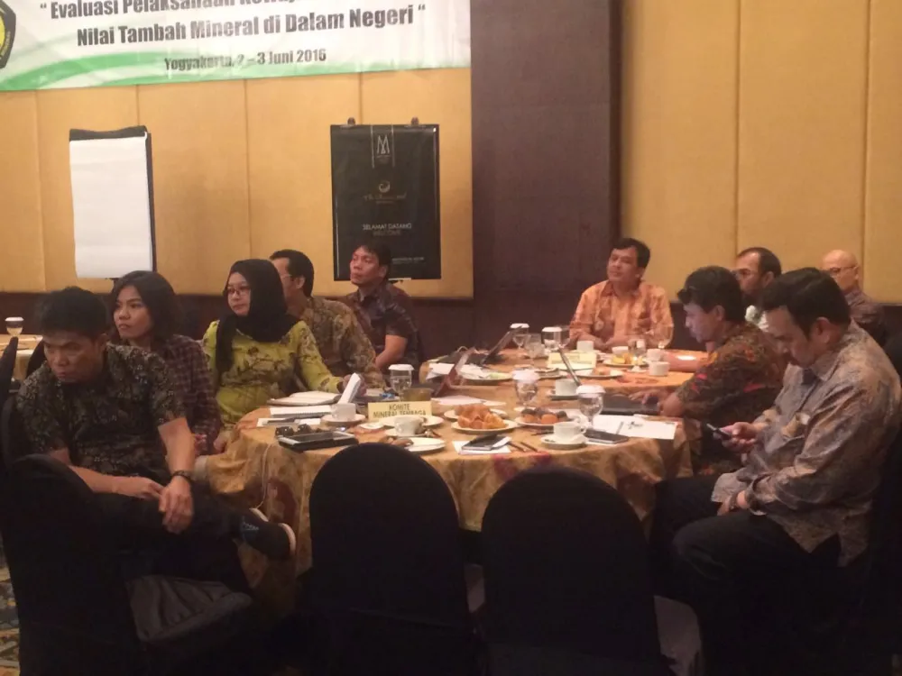 Gallery FGD  “Evaluasi Pelaksanaan Kewajiban Peningkatan Nilai Tambah Mineral di Dalam Negeri” di Yogyakarta 2-3 Juni 2016 8 4