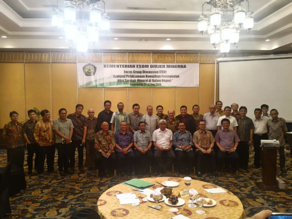 Gallery FGD  “Evaluasi Pelaksanaan Kewajiban Peningkatan Nilai Tambah Mineral di Dalam Negeri” di Yogyakarta 2-3 Juni 2016 15 fgd1