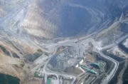 Tarik Ulur Divestasi Saham dan Pembangunan Smelter Freeport