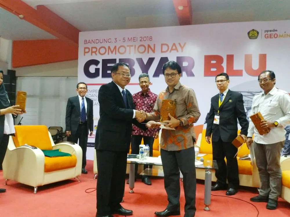Gallery Acara Promotion Day Gebyar BLU PPSDM Geominerba, 3 - 5 Mei 2018, Bandung 16 whatsapp_image_2018_05_08_at_10_17_47